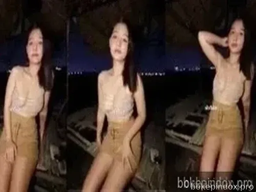 Bercinta dengan gadis gua yang cantik