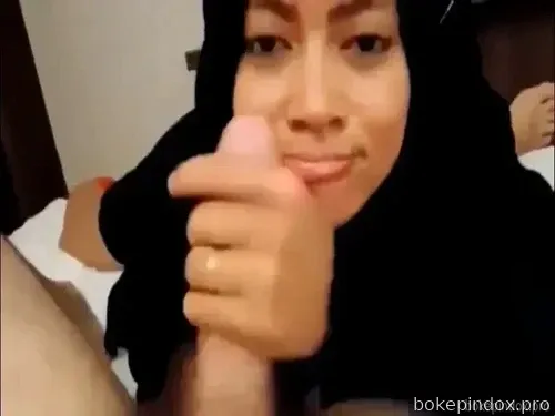 Bokep Indo Tante Cantik Sepong Kontol Om Bule
