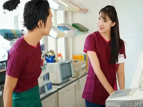 Rekan saya memiliki payudara besar