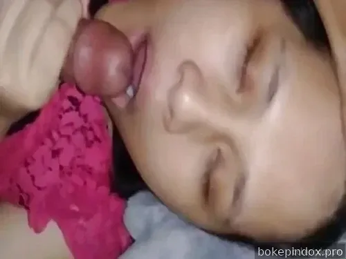 Si Tante Jago Ngemut Depan Kamera